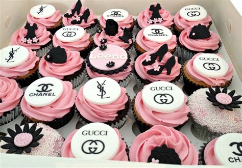 gucci themed cupcakes